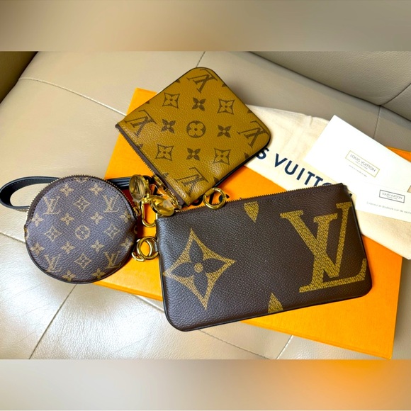 🔥Authentic LOUIS VUITTON Giant Trio Pouch - Picture 8 of 8